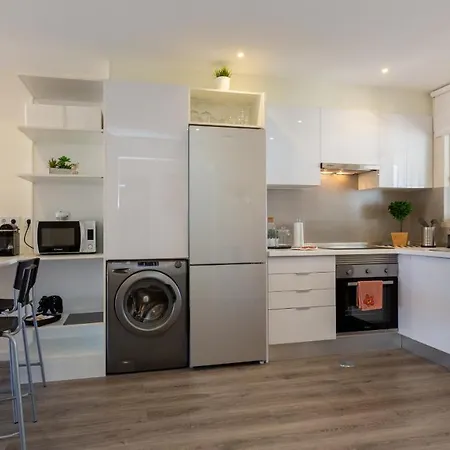 2bdr Brisamar W/ Balcony By Lovelystay Apartment
